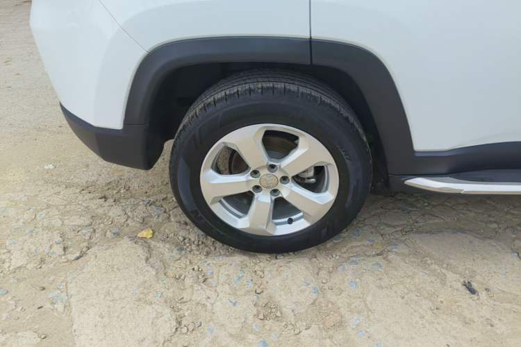 Used Jeep Compass 2020 220T Automatic Leading Edition Right Rear Wheel Hub