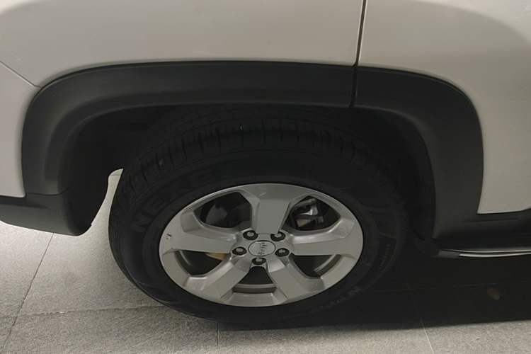 Used Jeep Compass 2020 220T Automatic Elite Edition Right Rear Wheel Hub