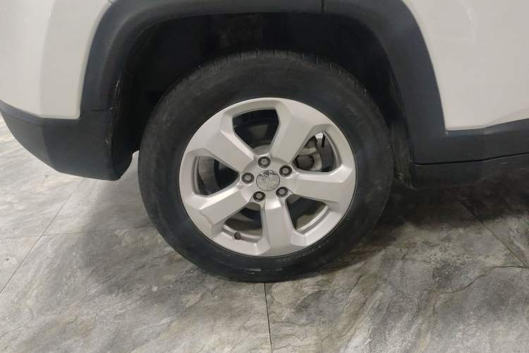 Used Jeep Compass 2020 220T Automatic Elite Edition Right Rear Wheel Hub