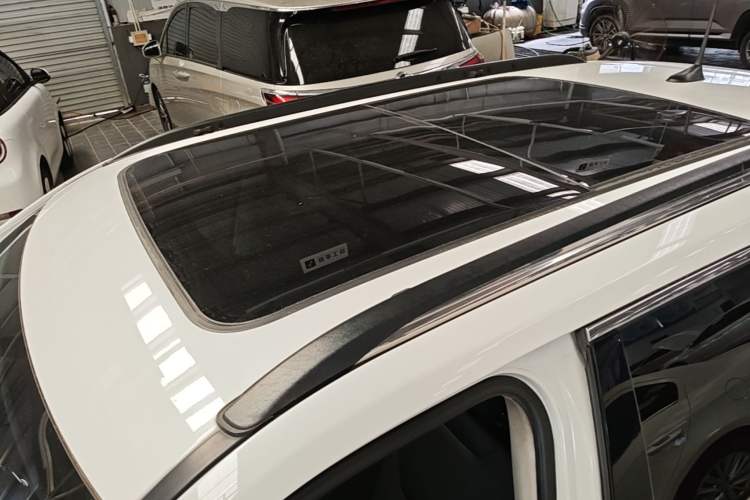Used Jeep Compass 2020 220T Automatic Leading Edition Roof