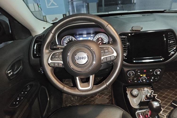 Used Jeep Compass 2020 220T Automatic Four-Wheel Drive Elite Edition Steering Wheel