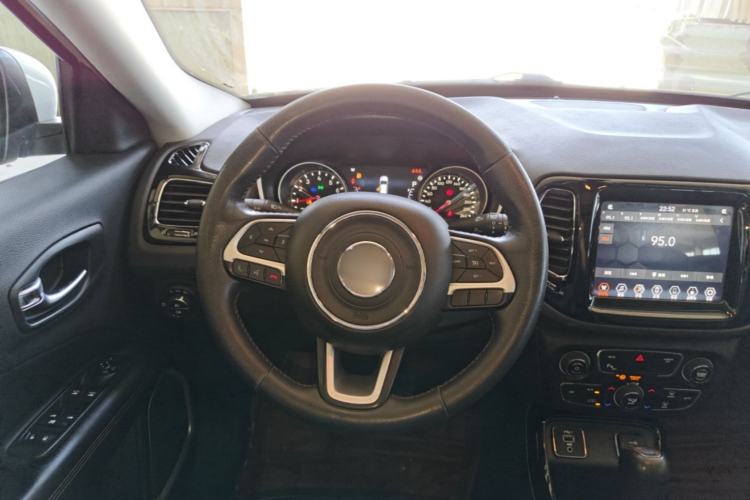 Used Jeep Compass 2020 220T Automatic Elite Edition Steering Wheel