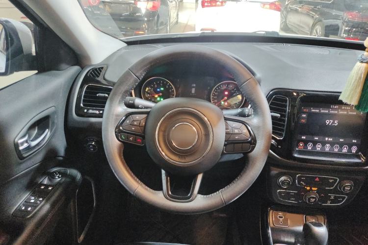 Used Jeep Compass 2020 220T Automatic Night Eagle Edition Steering Wheel