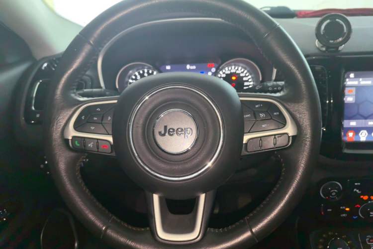 Used Jeep Compass 2020 220T Automatic Four-Wheel Drive Elite Edition Steering Wheel