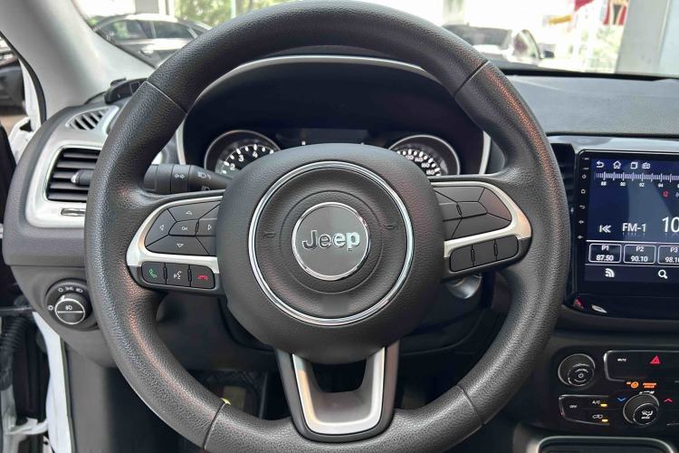 Used Jeep Compass 2020 220T Automatic Leading Edition Steering Wheel