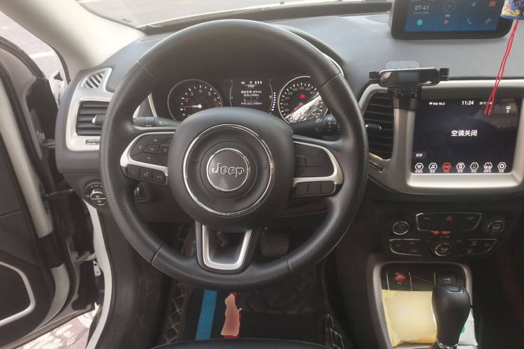 Used Jeep Compass 2020 220T Automatic Leading Edition Steering Wheel