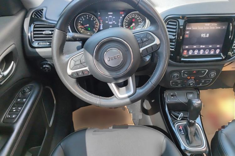 Used Jeep Compass 2020 220T Automatic Elite Edition Steering Wheel