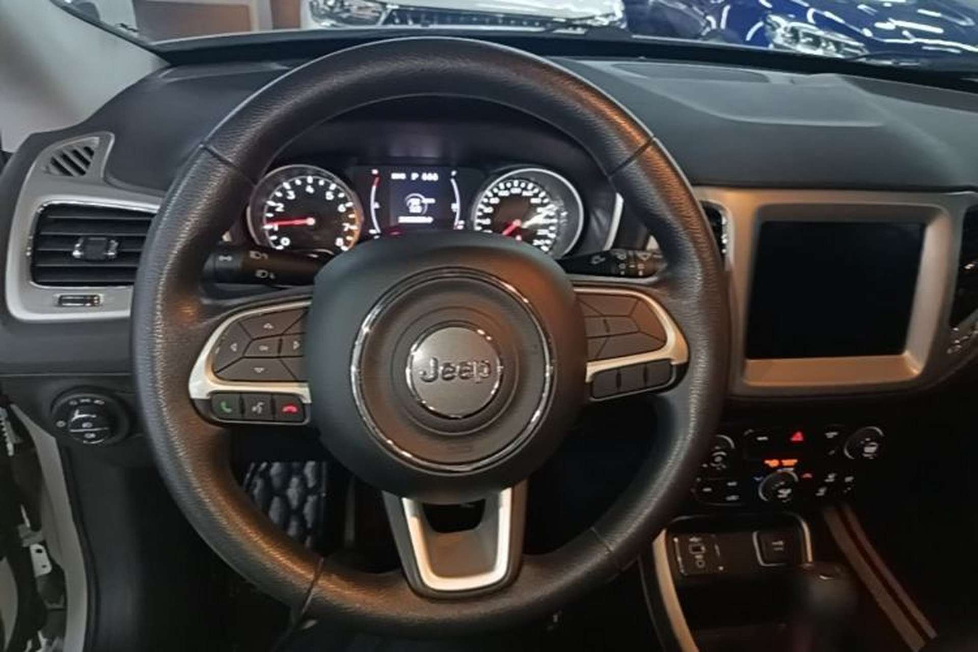 Used Jeep Compass 2020 220T Automatic Leading Edition Steering Wheel