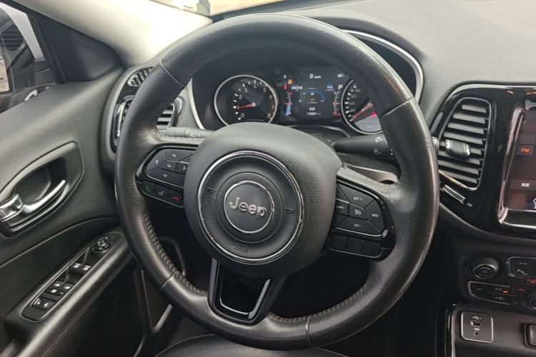 Used Jeep Compass 2020 220T Automatic Night Eagle Edition Steering Wheel