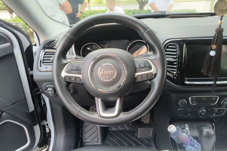 Used Jeep Compass 2020 220T Automatic Elite Edition Steering Wheel