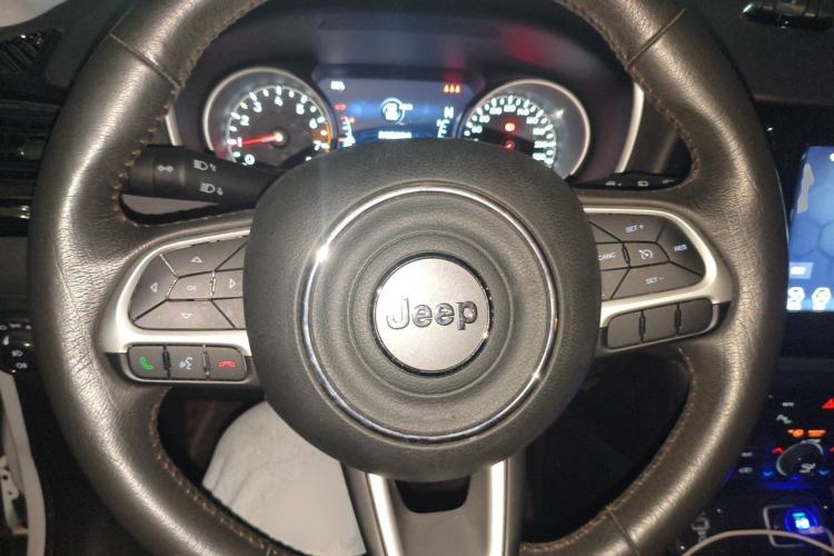 Used Jeep Compass 2020 220T Automatic Elite Edition Steering Wheel