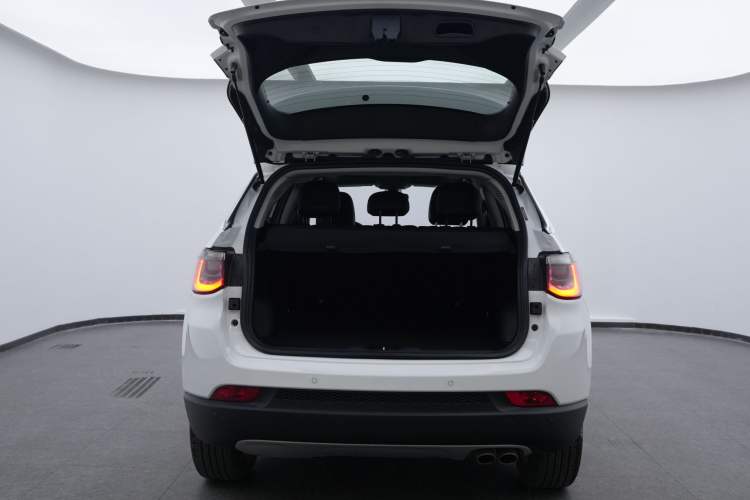 Used Jeep Compass 2020 220T Automatic Elite Edition Trunk