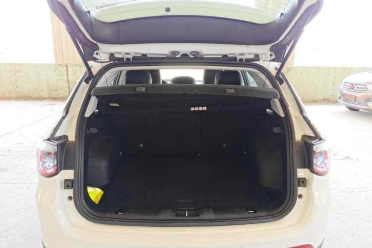 Used Jeep Compass 2020 220T Automatic Elite Edition Trunk