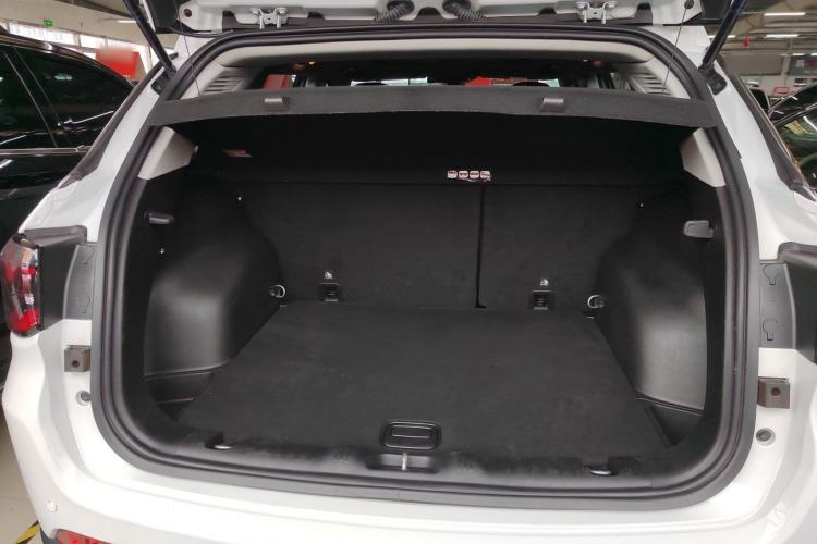 Used Jeep Compass 2020 220T Automatic Leading Edition Trunk