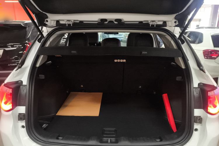 Used Jeep Compass 2020 220T Automatic Leading Edition Trunk