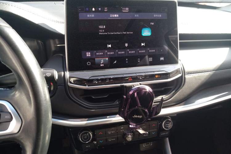 Used Jeep Compass 2021 220T Automatic Elite Edition Audio And AC Panel