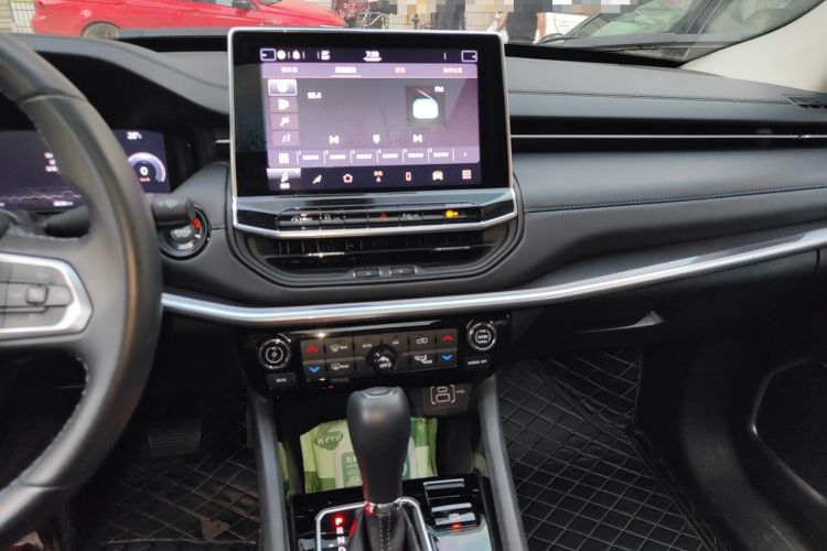 Used Jeep Compass 2021 220T Automatic Elite Edition Audio And AC Panel