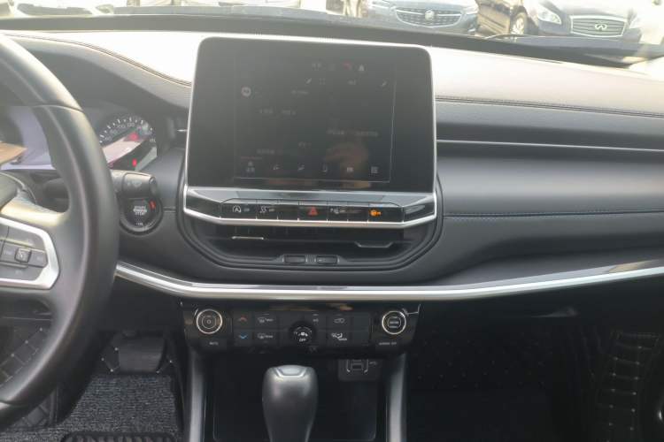 Used Jeep Compass 2021 220T Automatic Leading Edition Audio And AC Panel