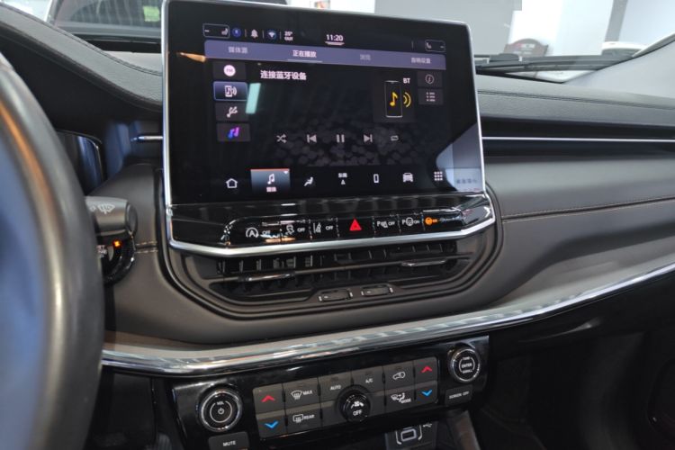 Used Jeep Compass 2021 220T Automatic Luxury Edition Audio And AC Panel
