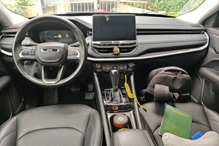 Used Jeep Compass 2021 220T Automatic Elite Edition Center Console