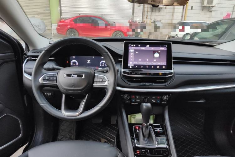 Used Jeep Compass 2021 220T Automatic Elite Edition Center Console