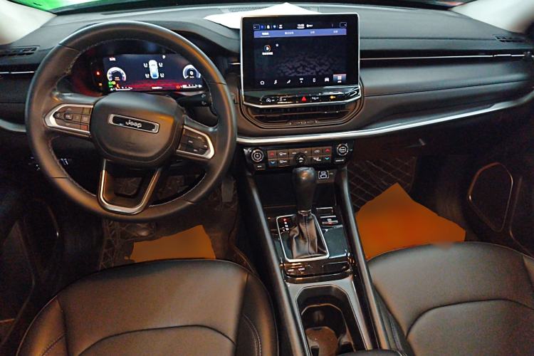 Used Jeep Compass 2021 220T Automatic Elite Edition Center Console