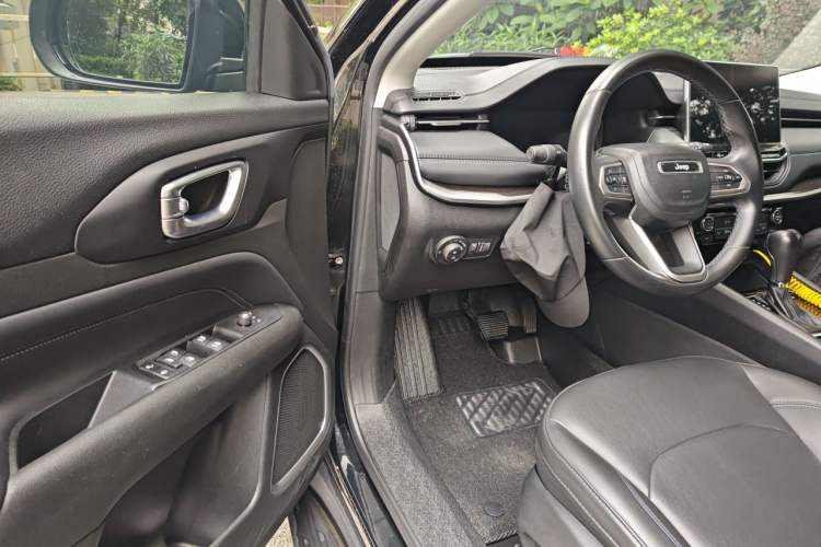 Used Jeep Compass 2021 220T Automatic Elite Edition Driver Seat