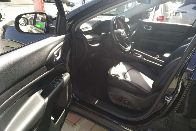 Used Jeep Compass 2021 220T Automatic Elite Edition Driver Seat
