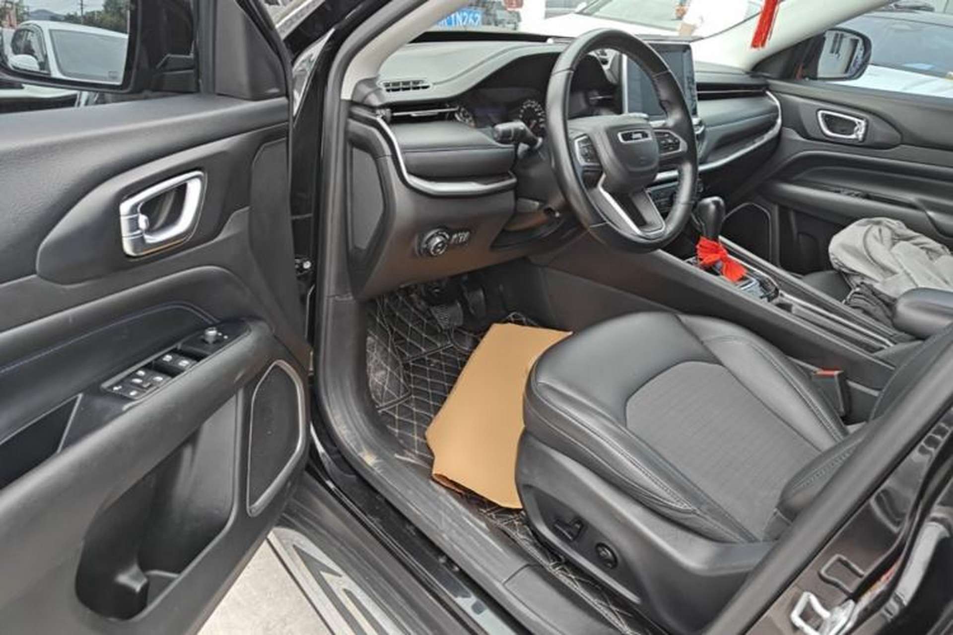 Used Jeep Compass 2021 220T Automatic Leading Edition Driver Seat