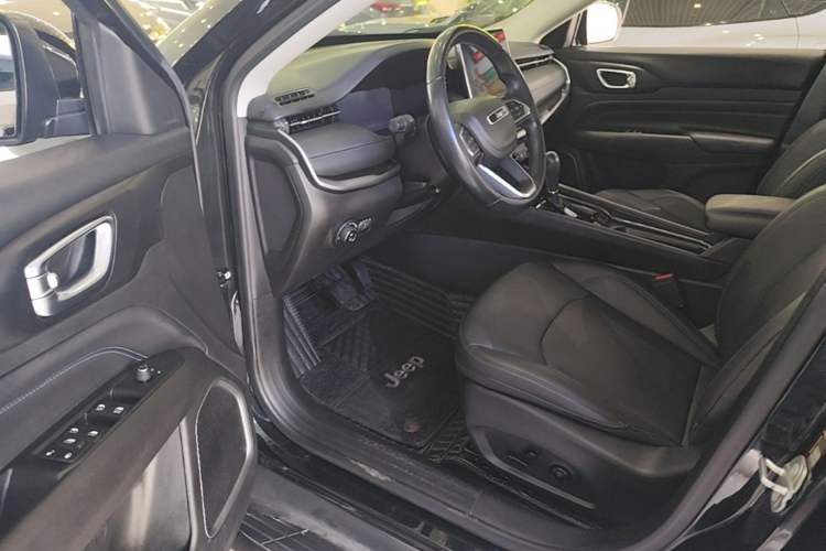 Used Jeep Compass 2021 220T Automatic Elite Edition Driver Seat