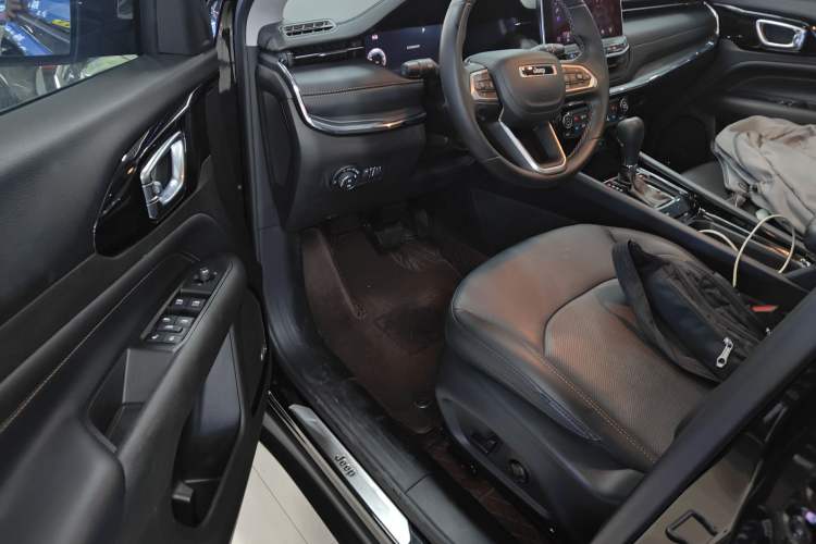 Used Jeep Compass 2021 220T Automatic Luxury Edition Driver Seat