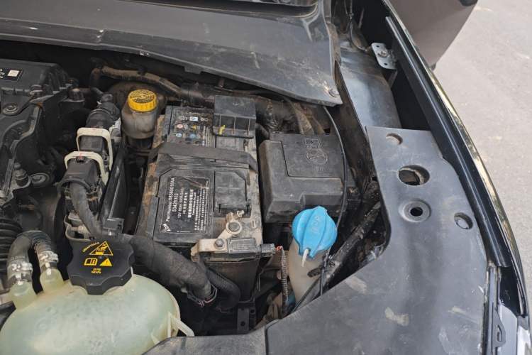 Used Jeep Compass 2021 220T Automatic Elite Edition Engine Bay Left