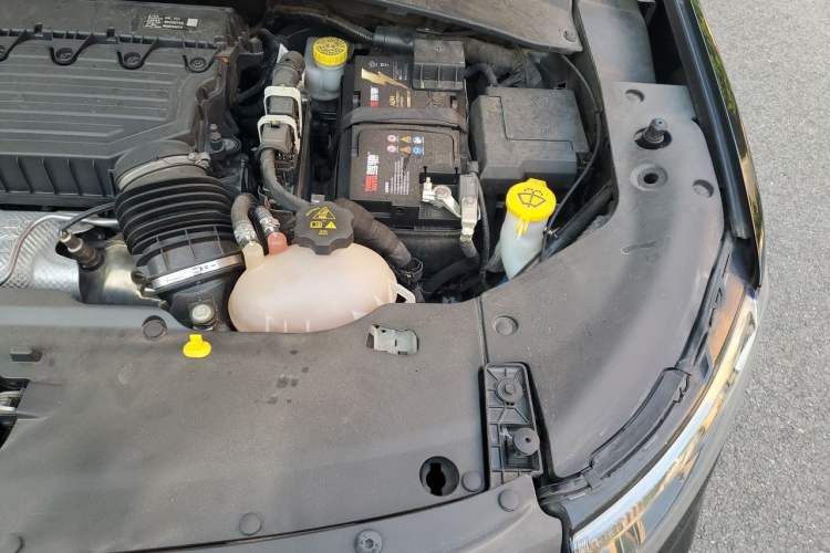 Used Jeep Compass 2021 220T Automatic Leading Edition Engine Bay Left