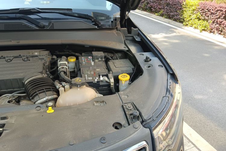 Used Jeep Compass 2021 220T Automatic Elite Edition Engine Bay Left