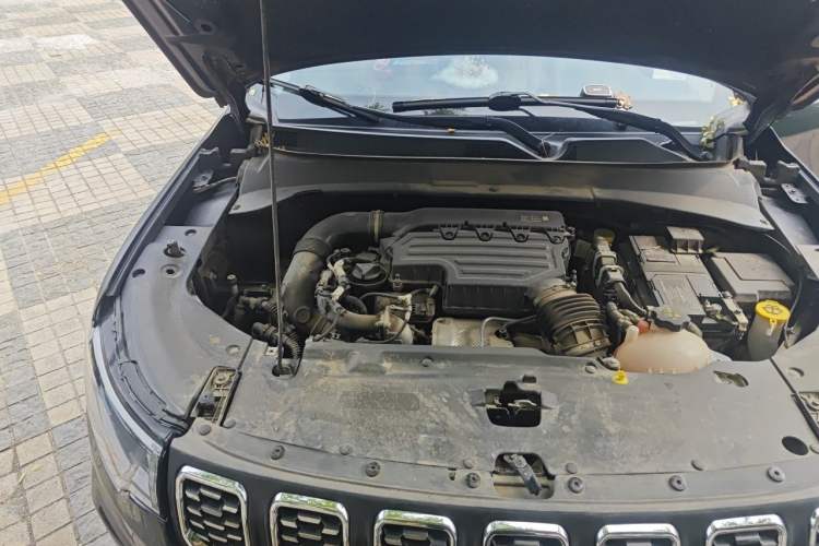 Used Jeep Compass 2021 220T Automatic Leading Edition Engine Bay Right