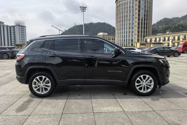 Used Jeep Compass 2021 220T Automatic Leading Edition Exterior 3