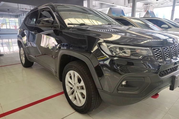 Used Jeep Compass 2021 220T Automatic Leading Edition Front Right 45 Deg