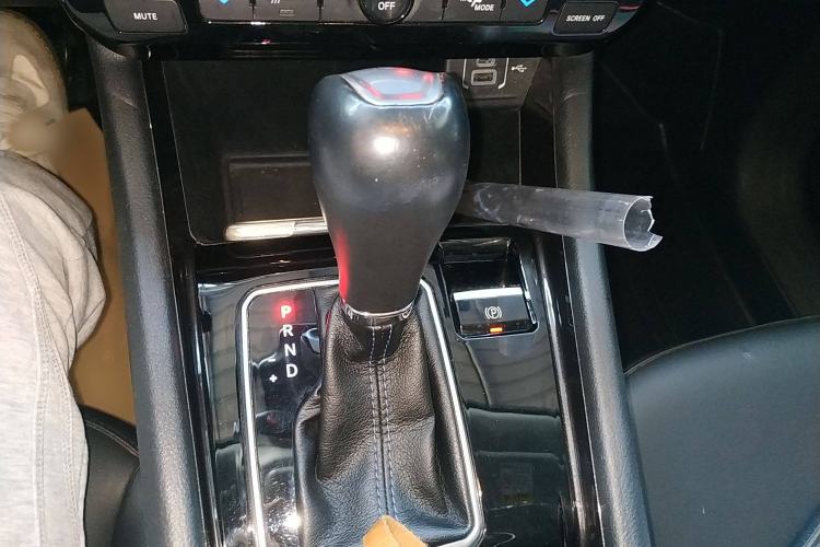 Used Jeep Compass 2021 220T Automatic Elite Edition Gear Lever