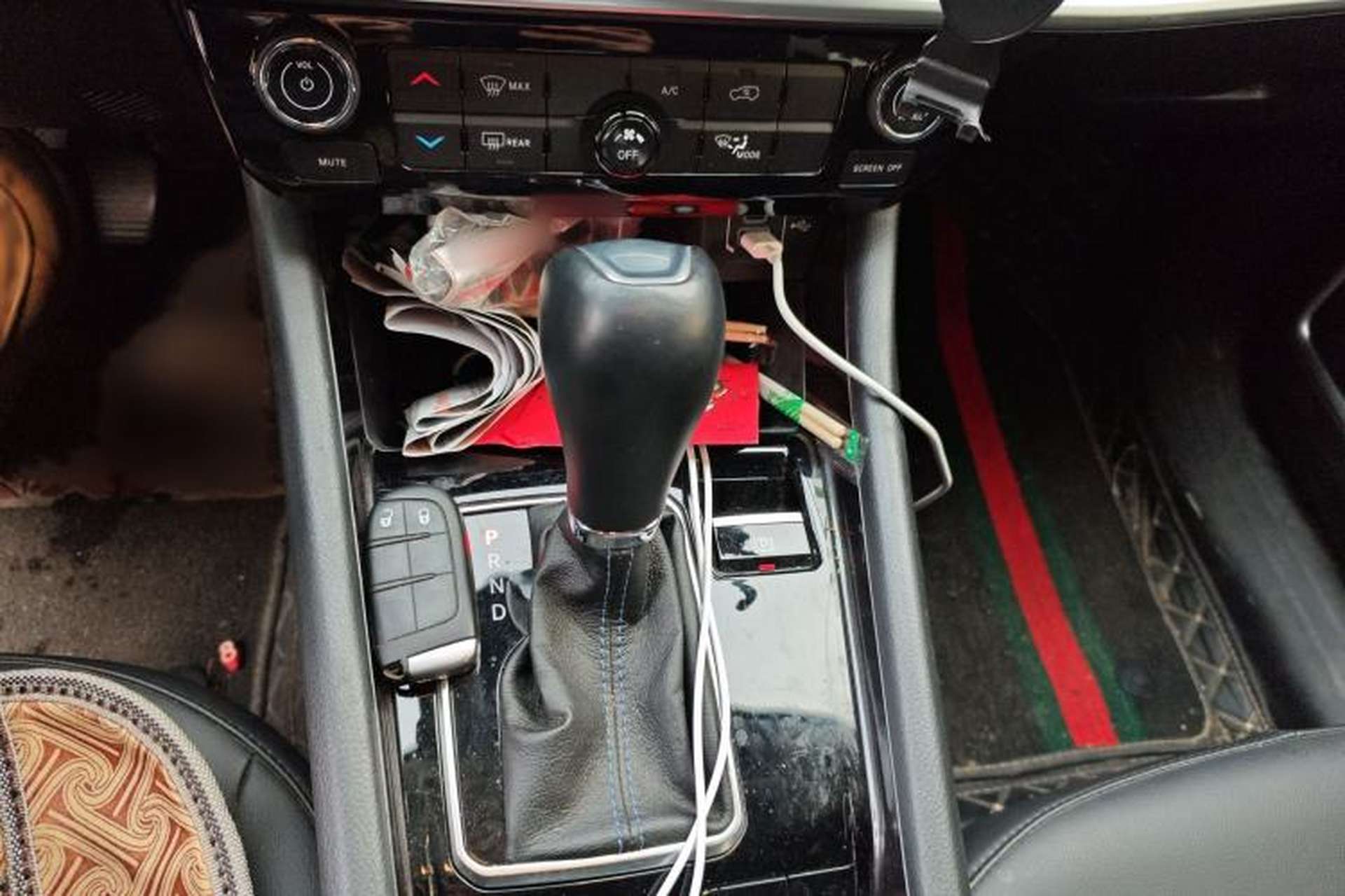 Used Jeep Compass 2021 220T Automatic Leading Edition Gear Lever