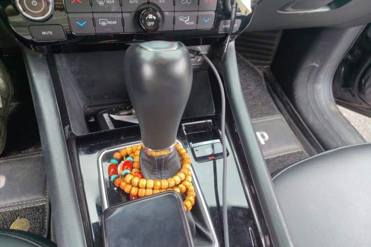 Used Jeep Compass 2021 220T Automatic Elite Edition Gear Lever