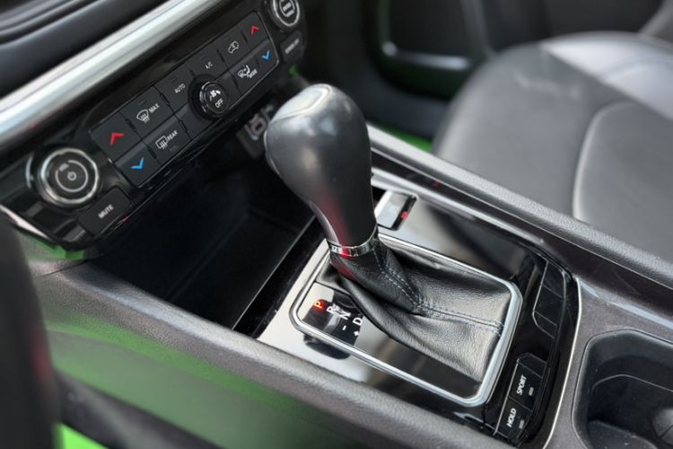 Used Jeep Compass 2021 220T Automatic Elite Edition Gear Lever