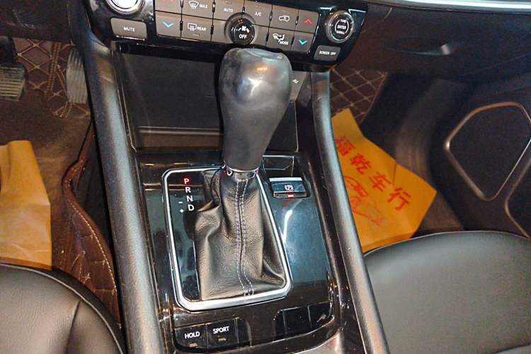 Used Jeep Compass 2021 220T Automatic Elite Edition Gear Lever