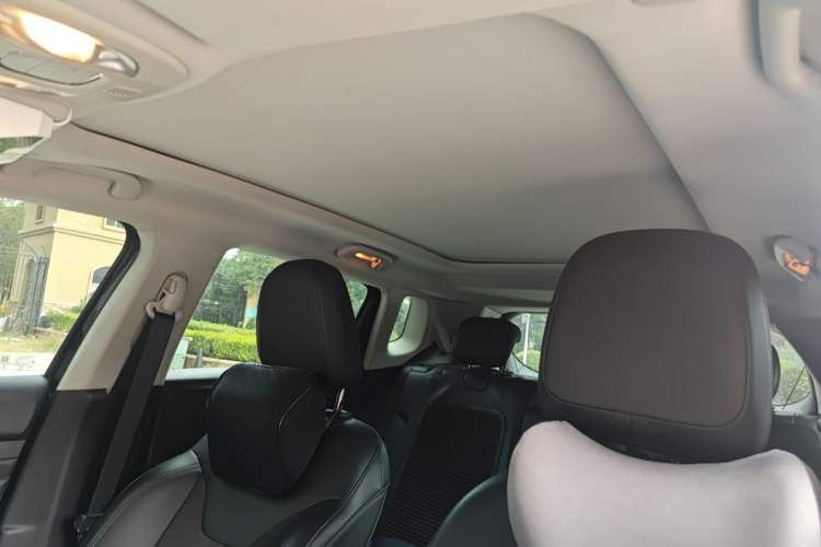 Used Jeep Compass 2021 220T Automatic Leading Edition Headliner