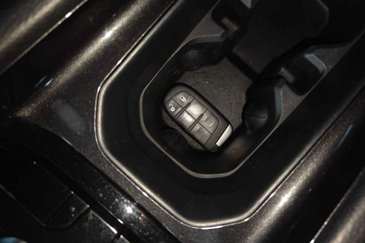 Used Jeep Compass 2021 220T Automatic Leading Edition Interior 1