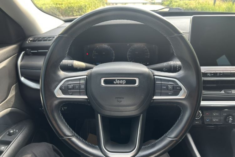 Used Jeep Compass 2021 220T Automatic Elite Edition Interior 10
