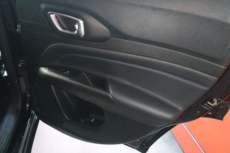 Used Jeep Compass 2021 220T Automatic Elite Edition Interior 3