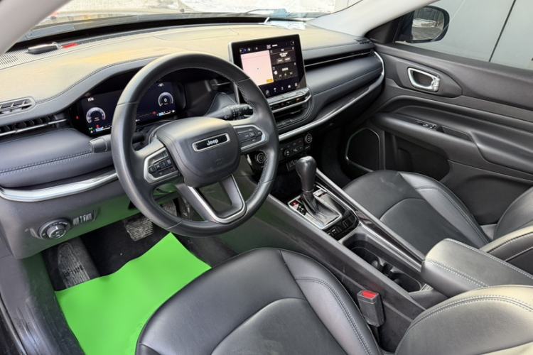 Used Jeep Compass 2021 220T Automatic Elite Edition Interior 4