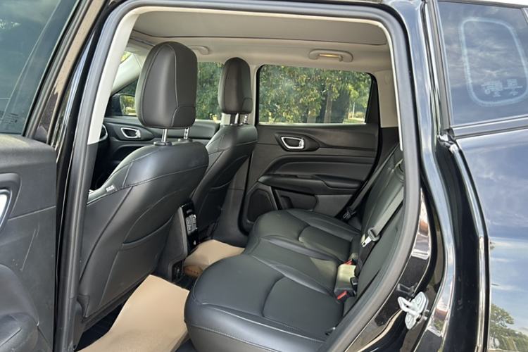 Used Jeep Compass 2021 220T Automatic Elite Edition Interior 6