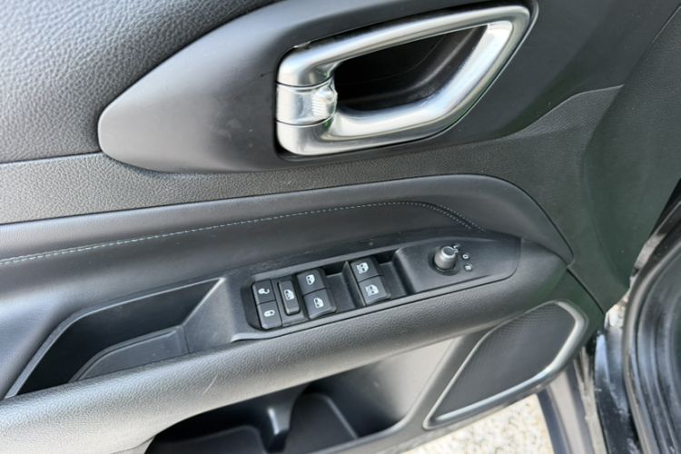 Used Jeep Compass 2021 220T Automatic Elite Edition Interior 6