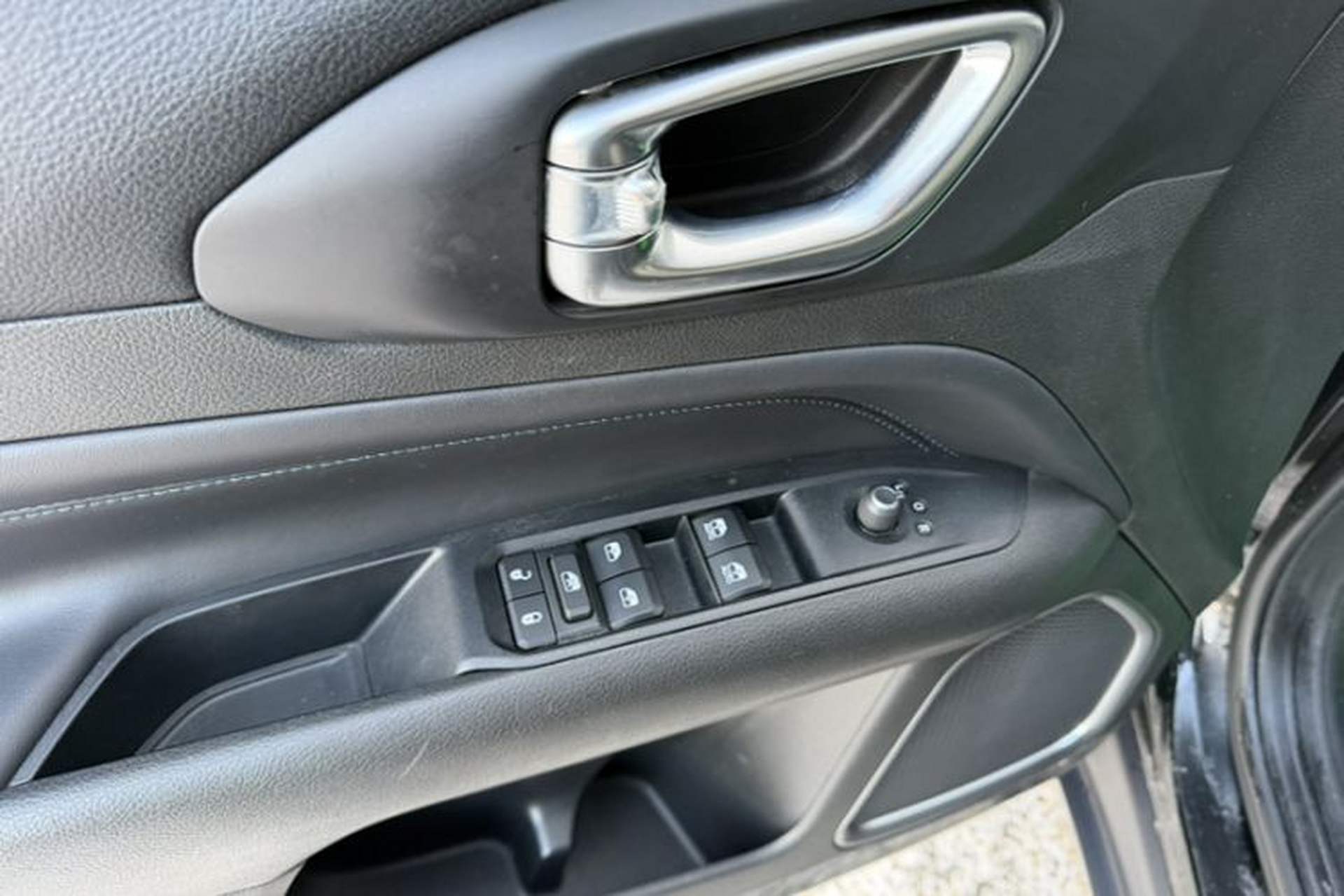 Used Jeep Compass 2021 220T Automatic Elite Edition Interior 6